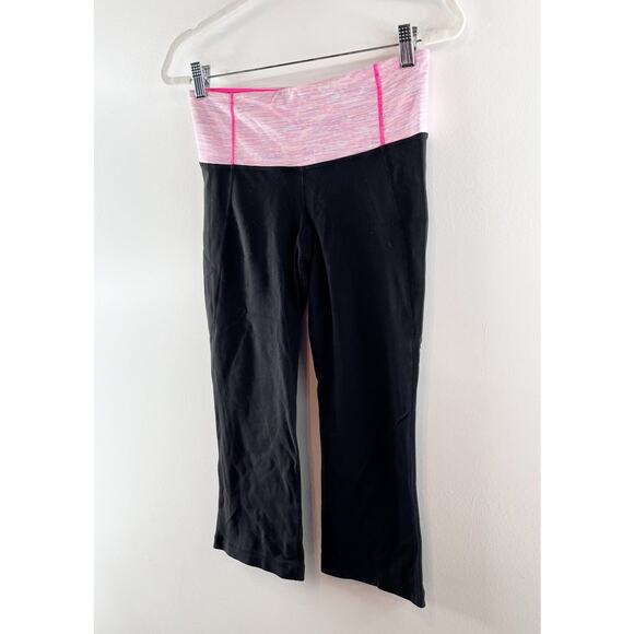Lululemon Groove Crop Mid Rise Leggings Black Pink 6 - Picture 6 of 7
